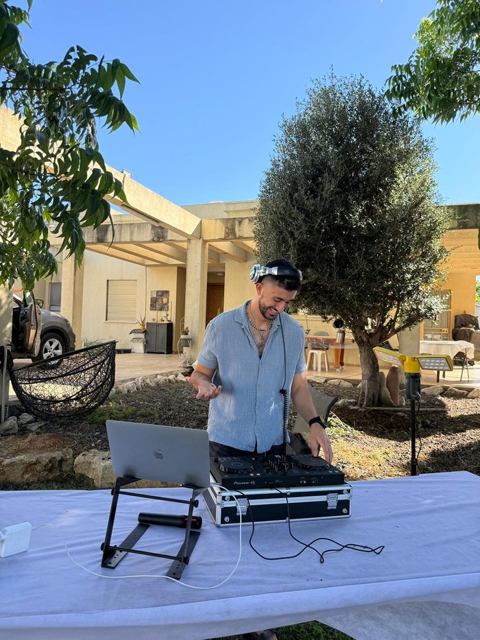 DALELAD playing a private garden party